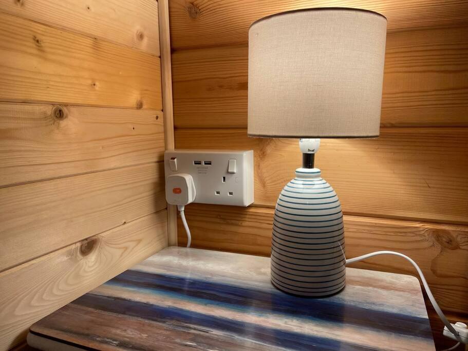 Holiday home Cosy Cabin, Hidden From The Main House - Sleeps 2 - Ev *