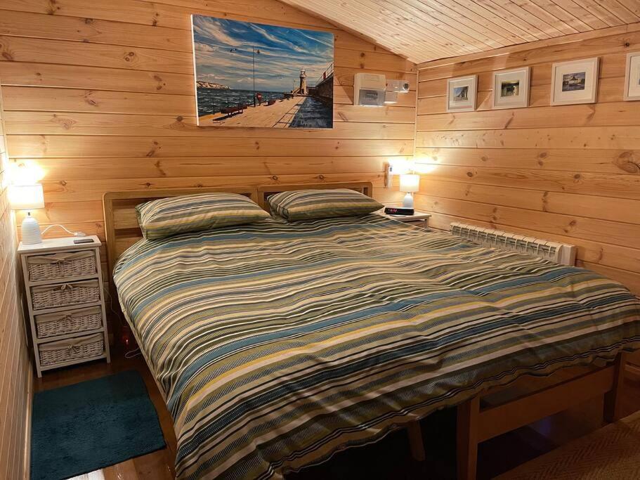 Holiday home Cosy Cabin, Hidden From The Main House - Sleeps 2 - Ev *