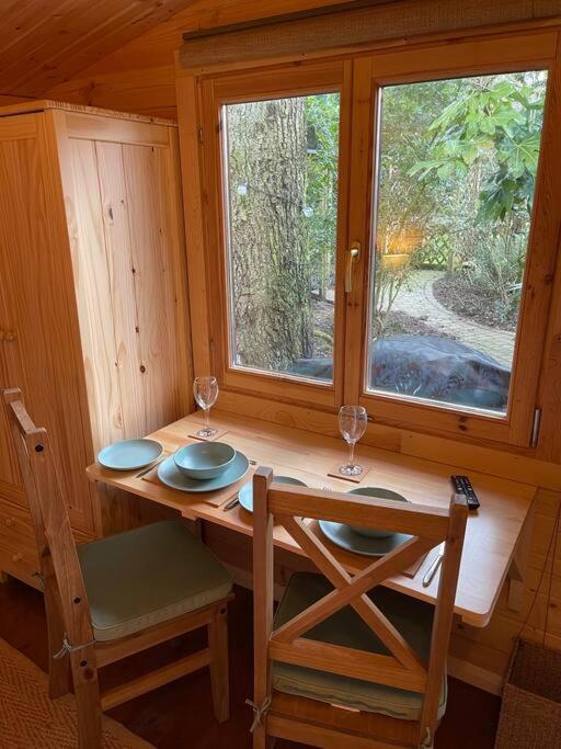 Cosy Cabin, Hidden From The Main House - Sleeps 2 - Ev Hawkinge